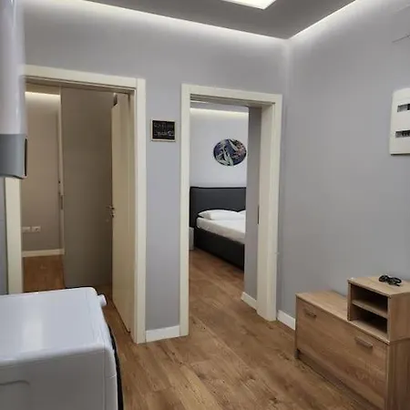Cozy Midtown In *