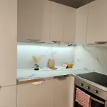 Апартаменты Cozy Midtown In Тирана