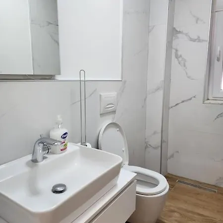 Cozy Midtown In Apartman *