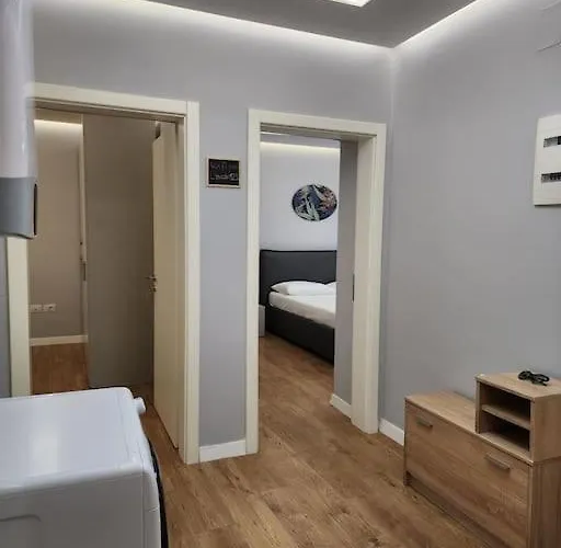 Cozy Midtown In *